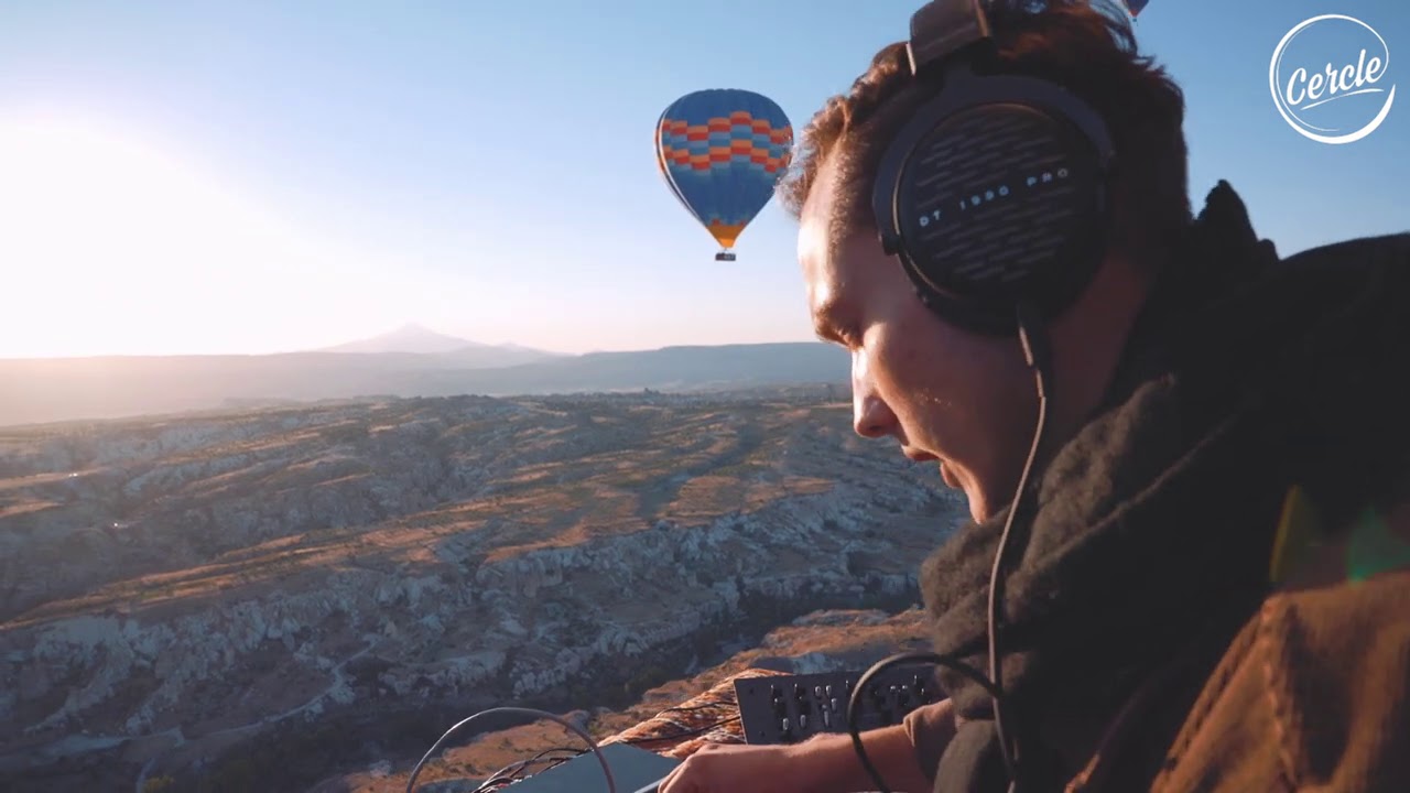 Ben Böhmer - Cappadocia feat. Romain Garcia