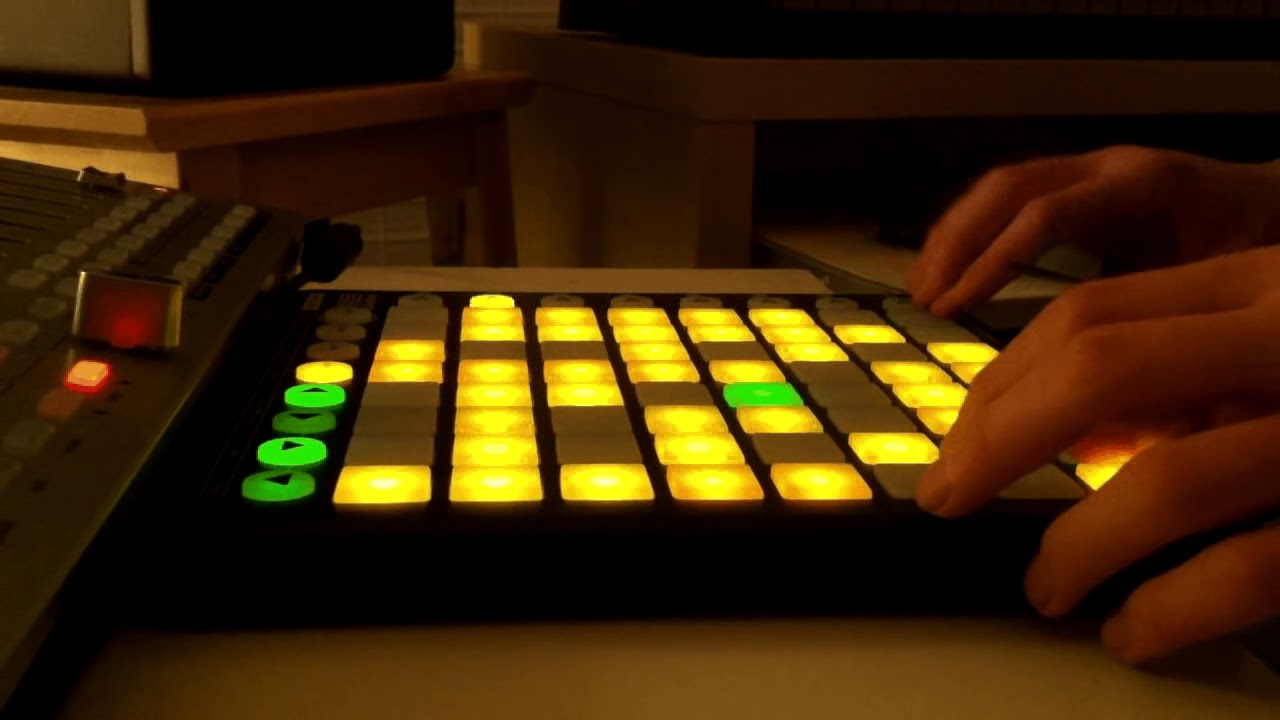 Madeon - Pop Culture (live mashup)